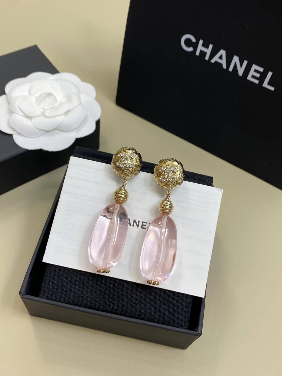 CHANEL MASTER
EARRING💫✨
75 DHS🇦🇪🇦🇪
WITH BOX AND PAPER BAG🛍️🎁

Zain89
♥️♥️♥️