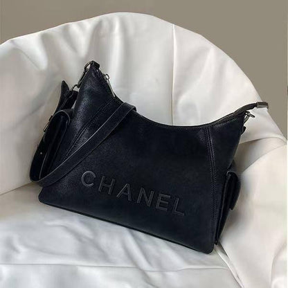 Chanel
Best quality
95 dhs💓
size 30cm

Zain158
♥️♥️♥️