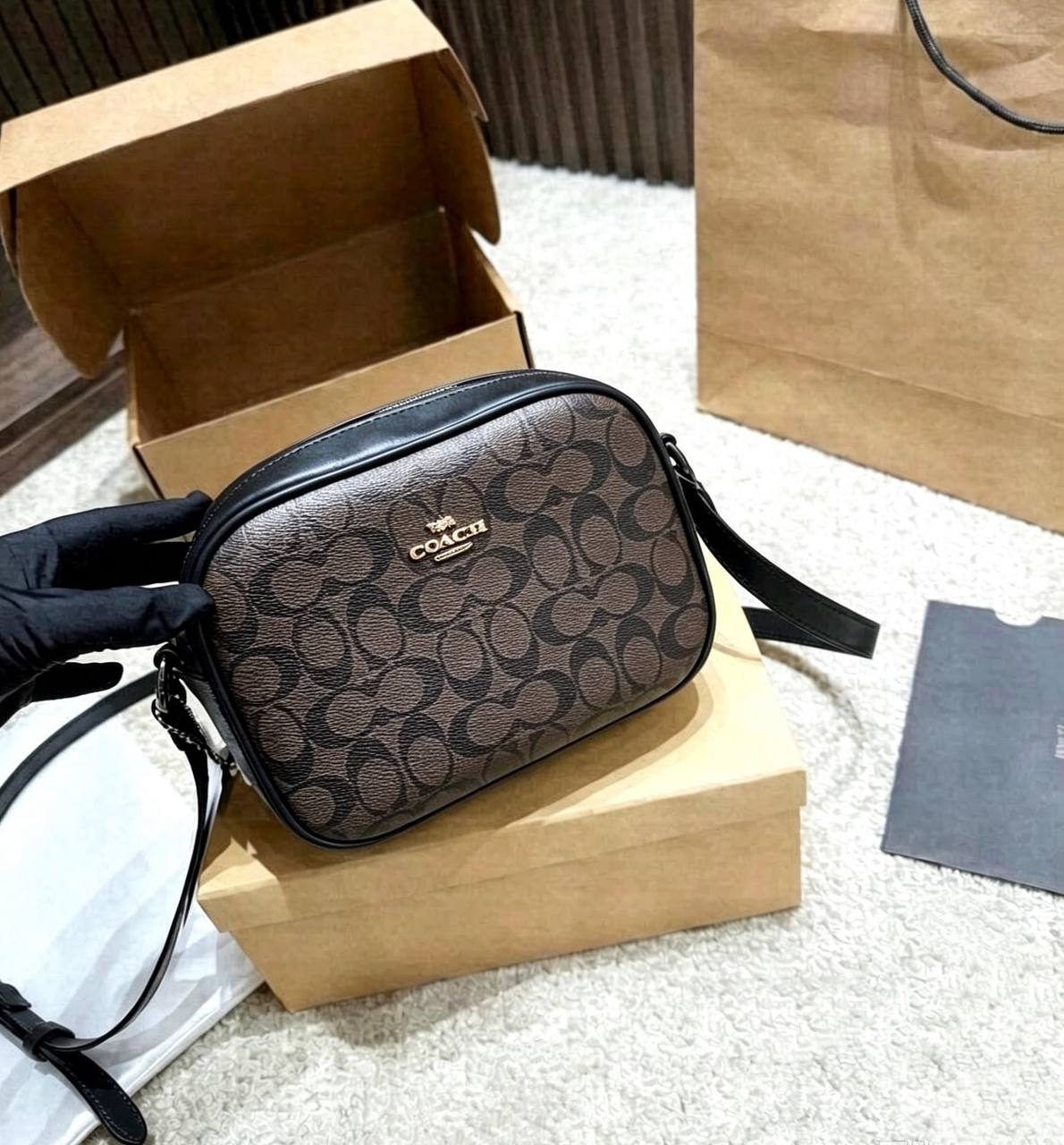 COACH 
HIGH QUALITY WITH BOX 
90 dhs🇦🇪🇦🇪

Zain295
♥️♥️♥️