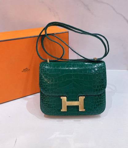 HERMES 

NEW CAME 
GOOD QUALITY 

WITH BOX 
110 dhs🇦🇪🇦🇪

Zain295
Zain39
♥️♥️♥️