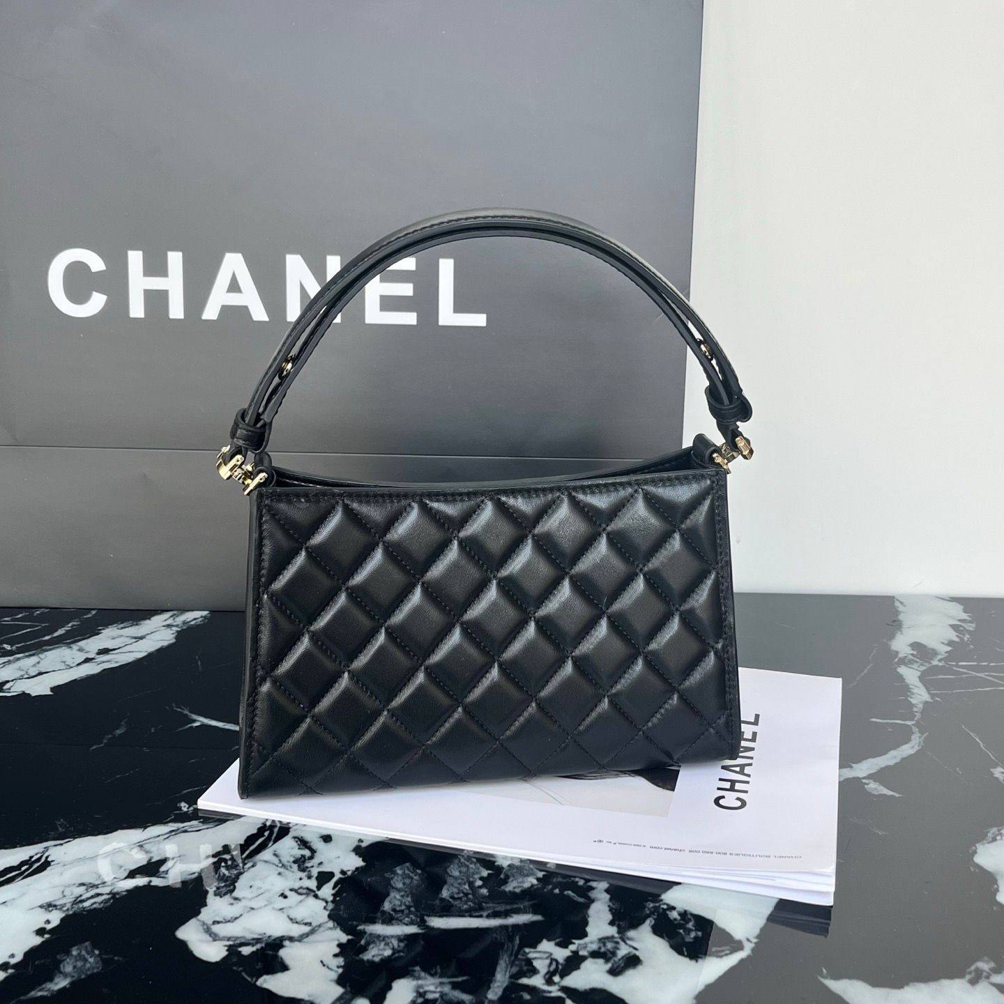 Chanel 💕💕
23cm🥰 
Master
280 dhs🌺

Zain228
♥️♥️♥️