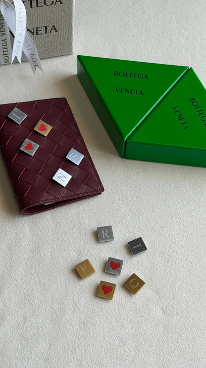 BOTTEGA Alphabet CHARMS
*Super master quality*
*with complete packing*🎁

230 dhs✅

Zain280
♥️♥️♥️