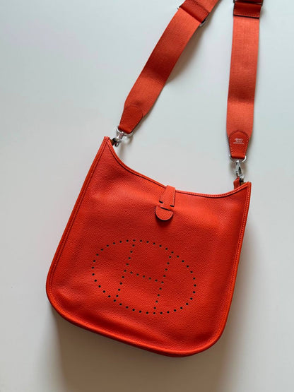Hermes evelyne 29cm💕Master quality 😍with box❤️
370 dhs🇦🇪🇦🇪

Zain51
♥️♥️♥️