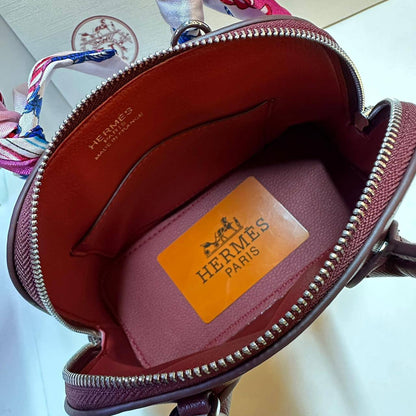 HERMES 

NEW CAME GOOD QUALITY *
WITH BOX
🎁🎁🎁

100 dhs🪙🌨️

Zain39
♥️♥️♥️