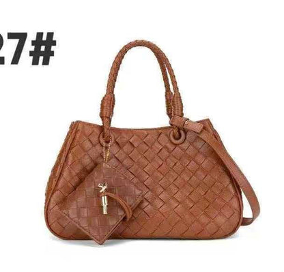 Bottega
⚡28cm
⚡without box
110 dhs💓

Zain118
♥️♥️♥️