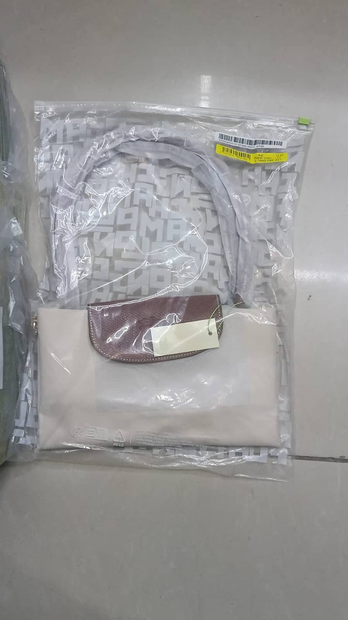 LONG CHAMP 


AVAILABLE 

70 dhs🇦🇪🇦🇪


45CM

Zain169
♥️♥️♥️