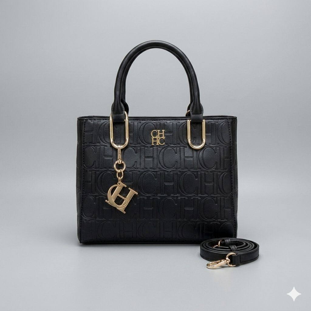 CH Carolina Herrera
Top Hand Carry Bag
With Long Belt Strap
Gold Hardware & Chain Logo
NO BOX
Size: 25 cm

100 dhs🇦🇪🇦🇪

Zain239
♥️♥️♥️