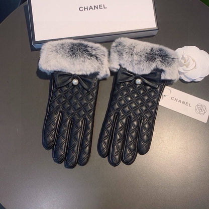 CHANEL GlOVES
VVIP QUALITY
WITH ORRIGINAL BOX
320 dhs🇦🇪🇦🇪

Zain281
♥️♥️♥️