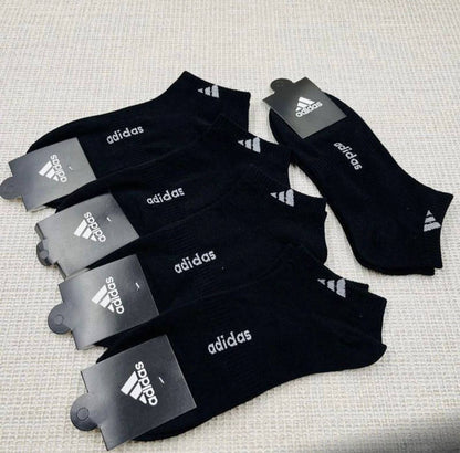 Socks
One packet
35 dhs✅

Zain93
♥️♥️♥️