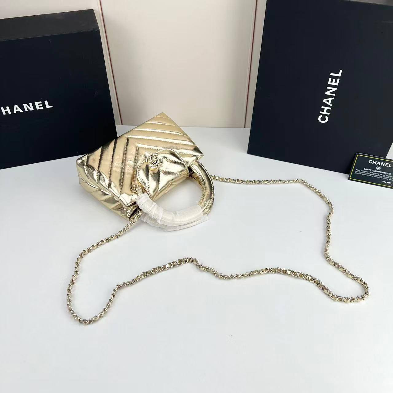 Chanel
Master 
260 dhs✅
#20cm
#with box🥰🥰

Zain228
♥️♥️♥️
