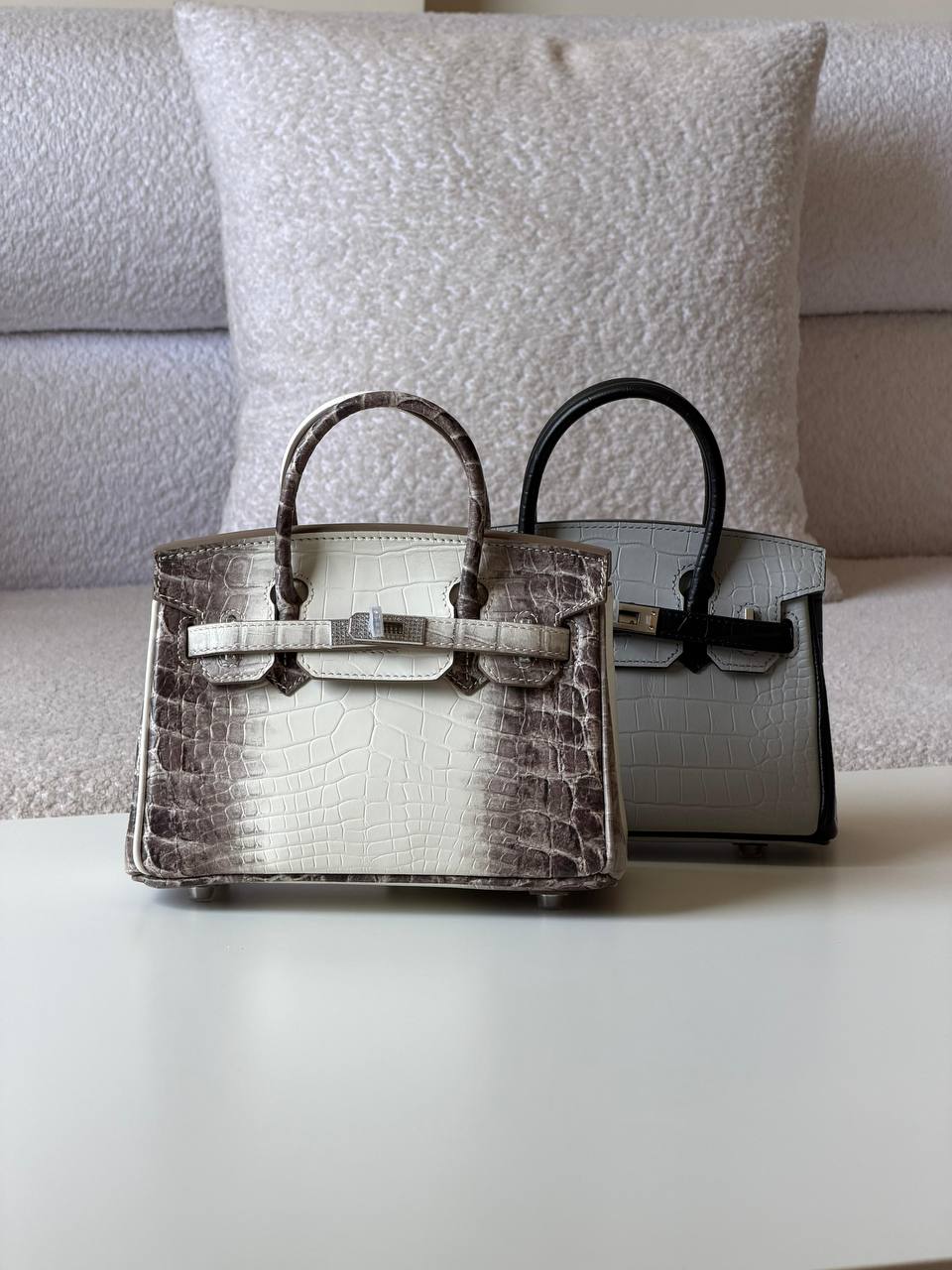 Hermes
kelly 20cm💕master quality😍with box❤️
750 dhs✅

Zain51
♥️♥️♥️