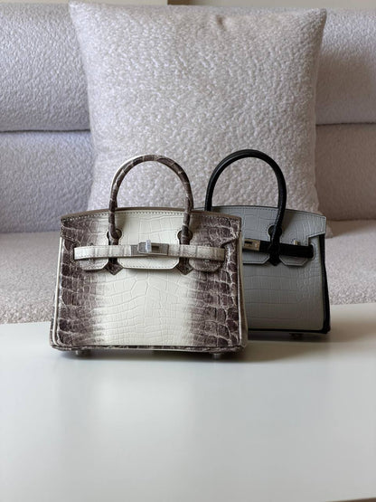 Hermes
kelly 20cm💕master quality😍with box❤️
750 dhs✅

Zain51
♥️♥️♥️