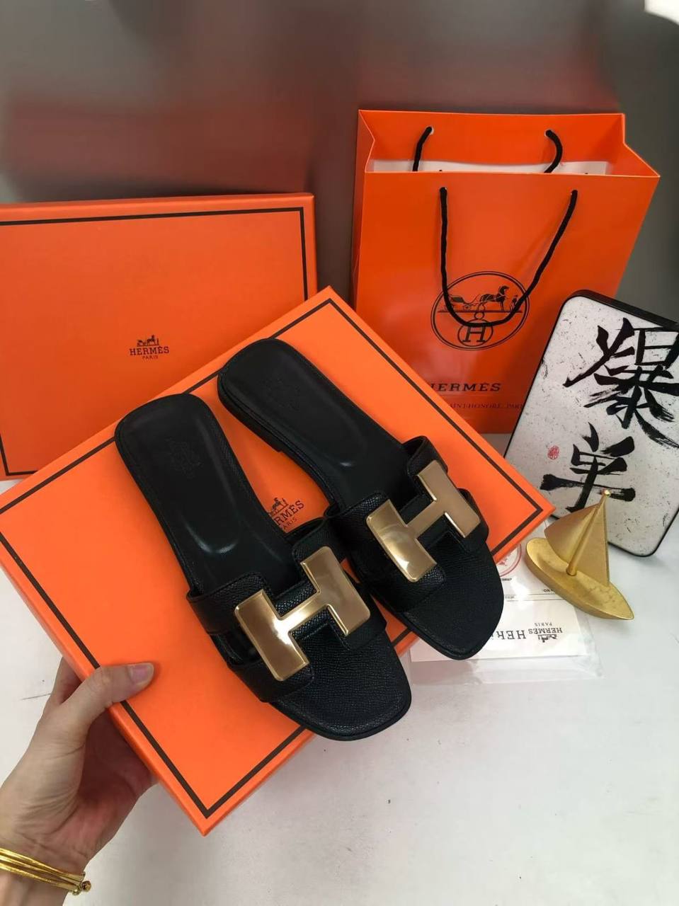 Hermes
size 36-41
95 dhs🇦🇪🇦🇪

Zain40
♥️♥️♥️