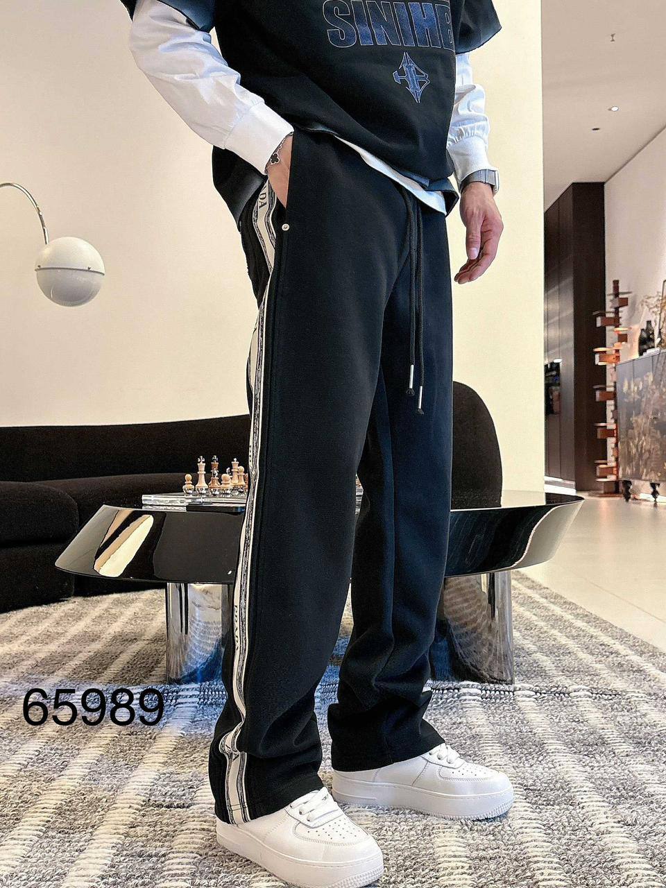 *NEW PRADA*
*♕ 𝐒𝐔𝐏𝐄𝐑 𝐌𝐀𝐒𝐓𝐄𝐑 ♕*
*SIZE: M,L,XL,XXL,XXXL*
300 dhs🪙💚

Zain227
♥️♥️♥️