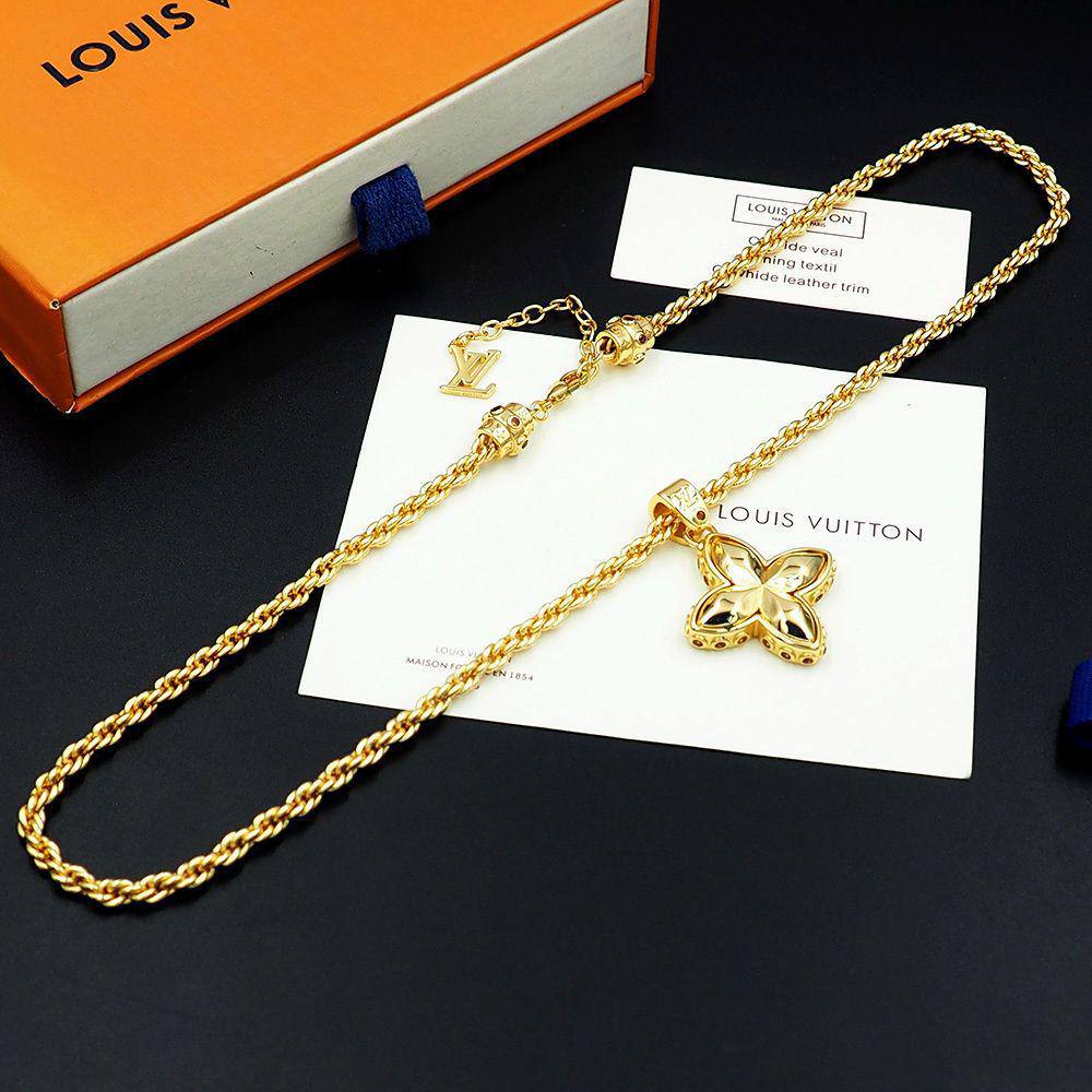 LV Necklace* 💎
Unisex 
Master Quality 💕

*65* AED normal box 📦

Zain48
♥️♥️♥️