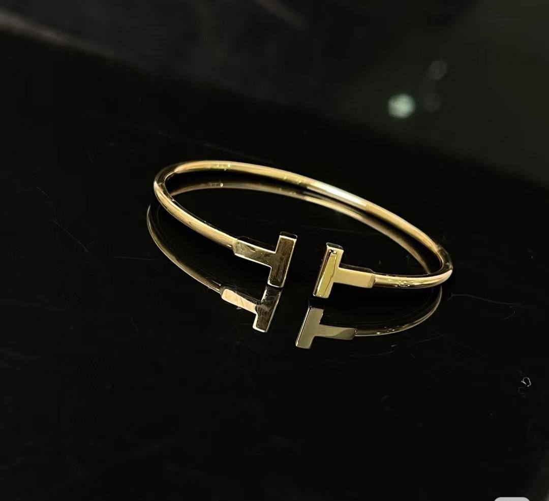 TIFFANY
Bangles 
Master💕
45 dhs🪙🖤

Zain263
♥️♥️♥️