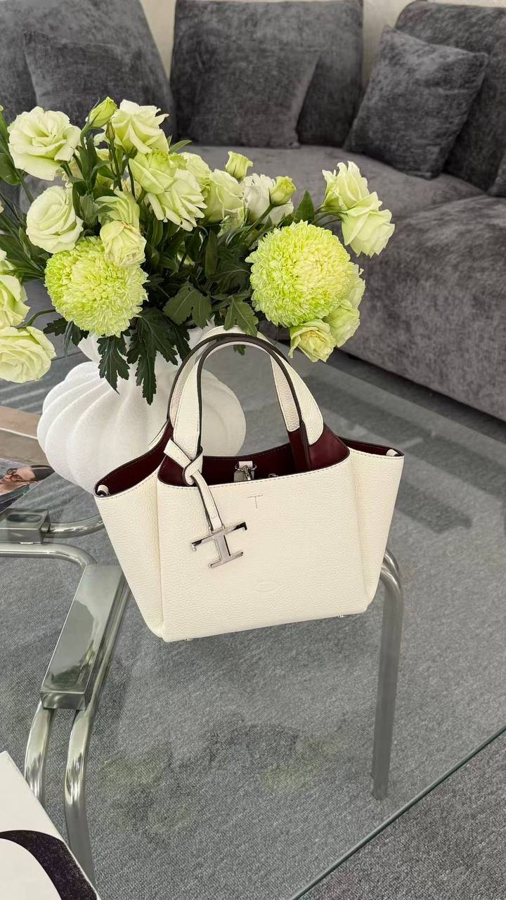 TODS
100 dhs✅

Zain143
♥️♥️♥️