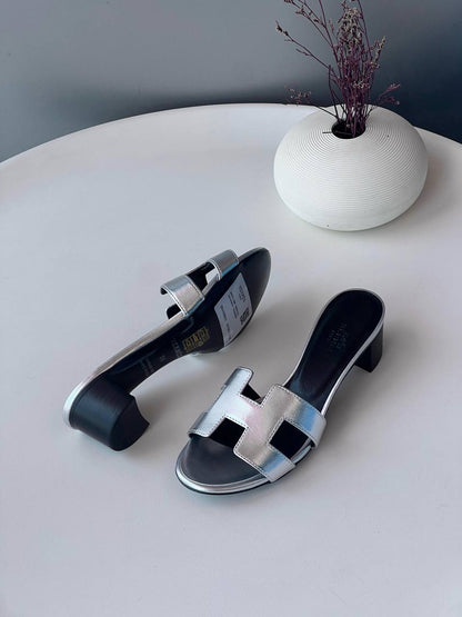 Hermes 🧶
Size 36-41
_Super master high quality_🪡
450 dhs✅

Zain176
♥️♥️♥️