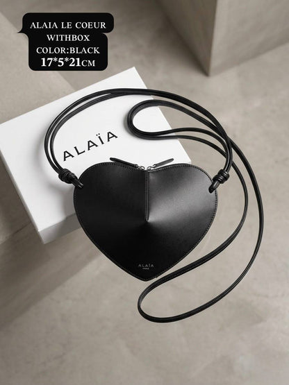 Alaia
 ʟᴇ ᴄᴏᴇᴜʀ ʜᴇᴀʀᴛ sʜᴀᴘᴇ ᴄʀᴏssʙᴏᴅʏ 
sɪʟᴠᴇʀ ʜᴀʀᴅᴡᴀʀᴇ  
𝟐ᴢɪᴘ ᴄʟᴏsᴜʀ  ᴀᴅᴊᴜsᴛᴀʙʟᴇ sᴛʀᴀᴘ 
ᴀʟᴀɪᴀ ᴅᴜsᴛ ʙᴀɢ
ᴡɪᴛʜʙᴏx
🎁🎁🎁

125 dhs✅

Zain56
♥️♥️♥️