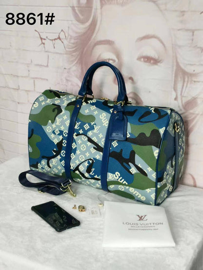 TLV Travel Bags

good quality

120 dhs✅
150 dhs✅

Zain137
♥️♥️♥️