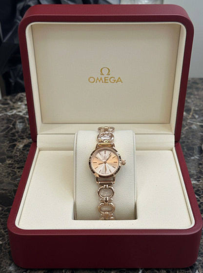 OMEGA 🆕 LADIES 
GOOD QUALITY 💯
60 dhs🪙💚

Zain133
♥️♥️♥️