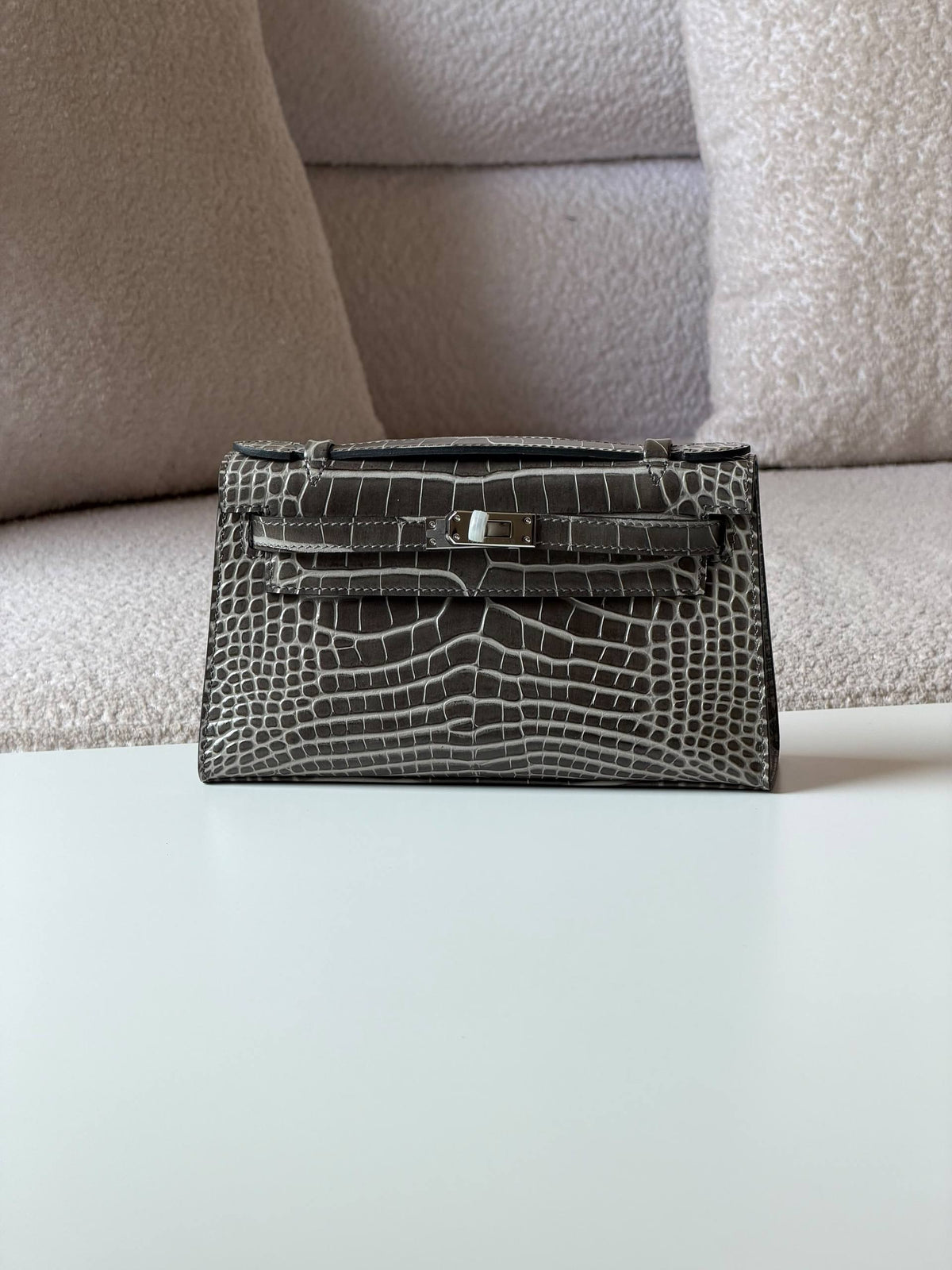 Hermes
pochette 21cm

master quality
with box 📦 
600 dhs🇦🇪🇦🇪

Zain52
♥️♥️♥️