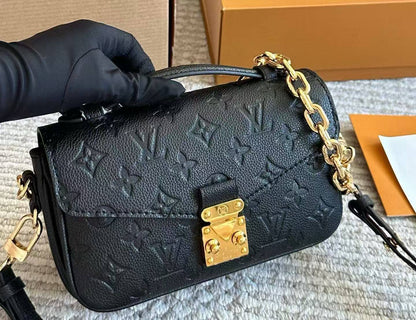 LV
Master
330 dhs🌺
#with box💕💕🙋‍♂️

Zain228
♥️♥️♥️