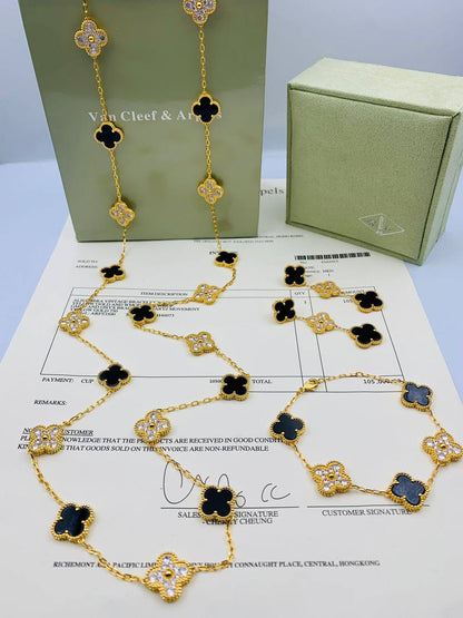 VCA MASTER
💫✨
NECKLACE 20 FLOWER
BRACELET 5 FLOWER
EARRING 3 FLOWER
WITH BIG BOX AND PAPER BAG🛍️🎁
280 DHS🌺💥

Zain89
♥️♥️♥️