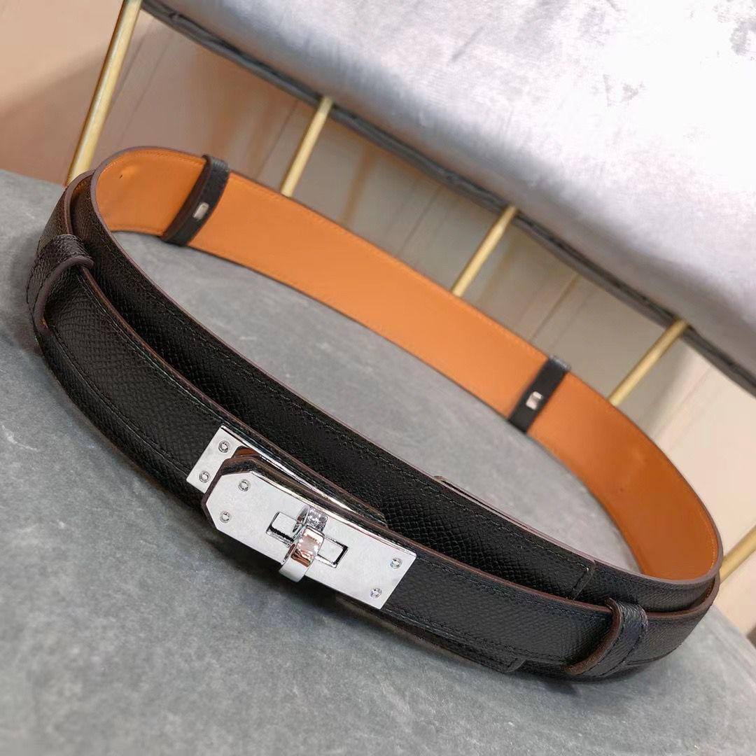 💞*Hermes*💞
💞*Available Again*💞
300 dhs🪙🌨️

Zain164
♥️♥️♥️