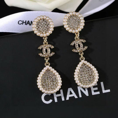 *CHANEL❤️‍🔥*
Earring 🦋
Master quality 💯
With normal boxes 🗃️ 
55 dhs🇦🇪🇦🇪🇦🇪

With master box 📦 
70 dhs🇦🇪🇦🇪🇦🇪

Zain216
♥️♥️♥️