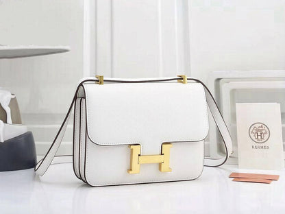 HERMES 
 GOOD QUALITY 
WITH BOX 
🎁🎁🎁

110 dhs✅

Zain39
♥️♥️♥️
