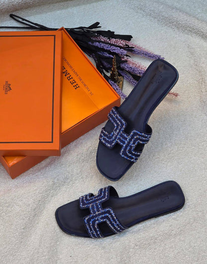 New. Herems

  Size  .  36.  to 41

95 dhs❣️

Zain80
♥️♥️♥️