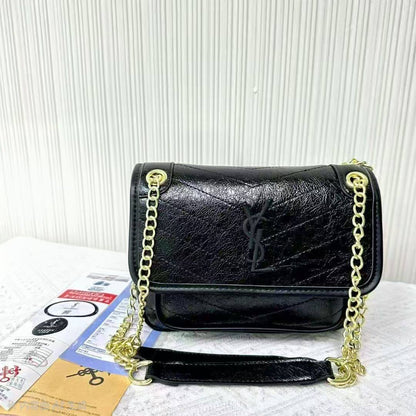 Ysl

85 dhs🇦🇪🇦🇪

Zain232
♥️♥️♥️
