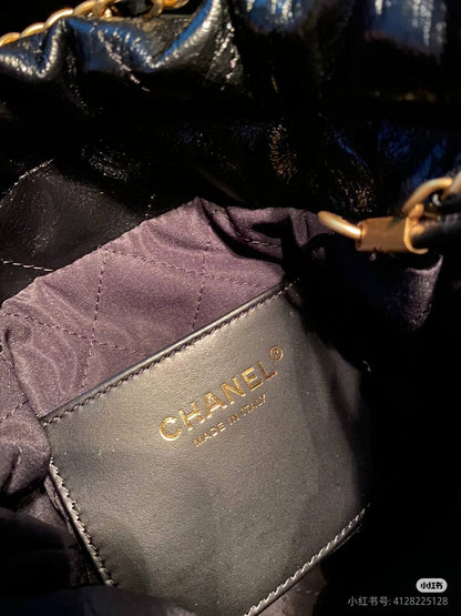 Chanel
100 dhs✅
Have box🎁
2in1
Good quality

Zain07
♥️♥️♥️