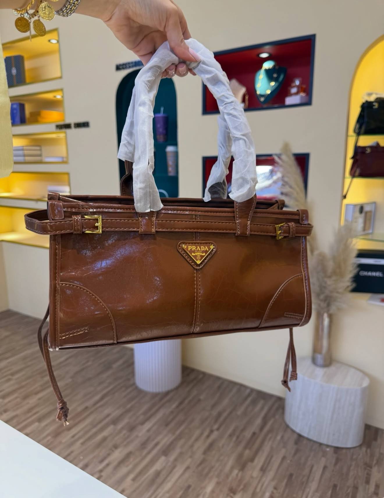 Prada

125 dhs

Zaincornerstore

اطلبوها من الوتس المثبت في الأعلى👆🏻👆🏻

تواصلو معنا 👈🏻 Zain 
For order WhatsApp pinned 👆🏻

♥️♥️♥️