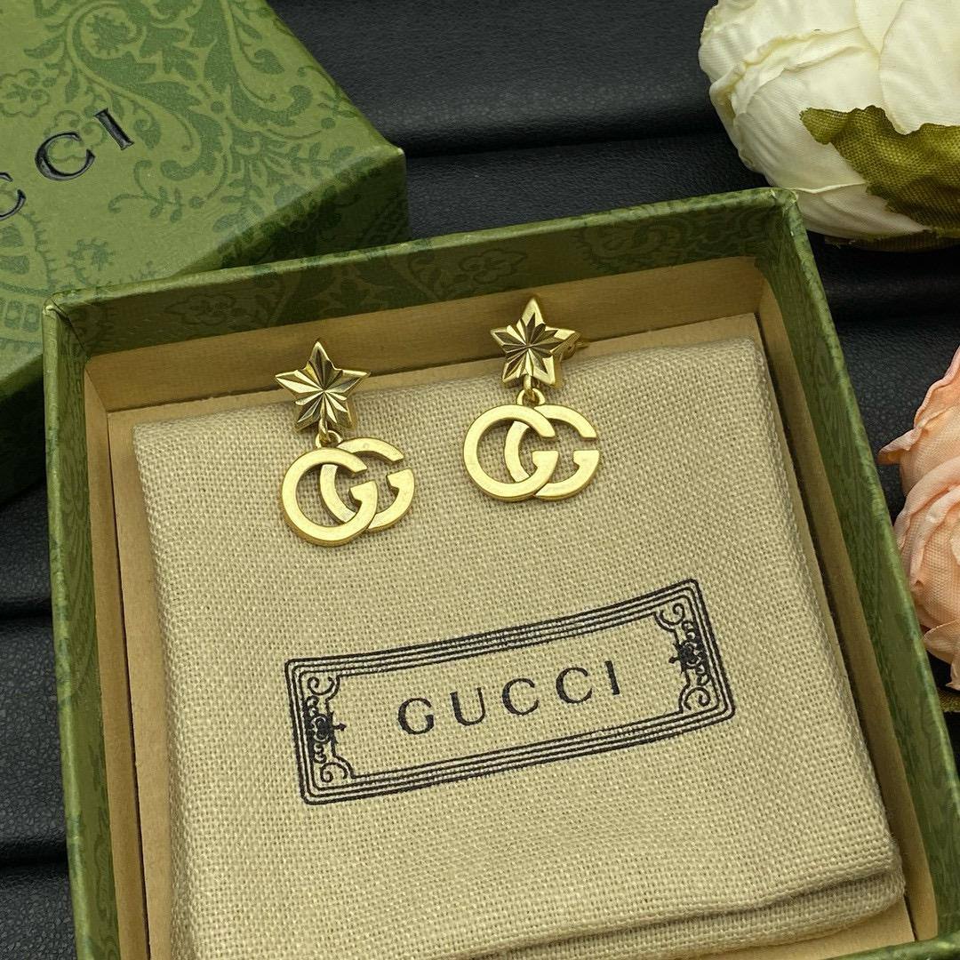 GUCCI EARRING
MASTER ✨💫
50 DHS💓
WITH BOX AND PAPER BAG🎁🛍️

Zain89
♥️♥️♥️