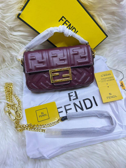 Fendi Small baguette
Size : 20 * 10 cm
85 dhs🪙💕
with box🎁

Zain115
♥️♥️♥️
