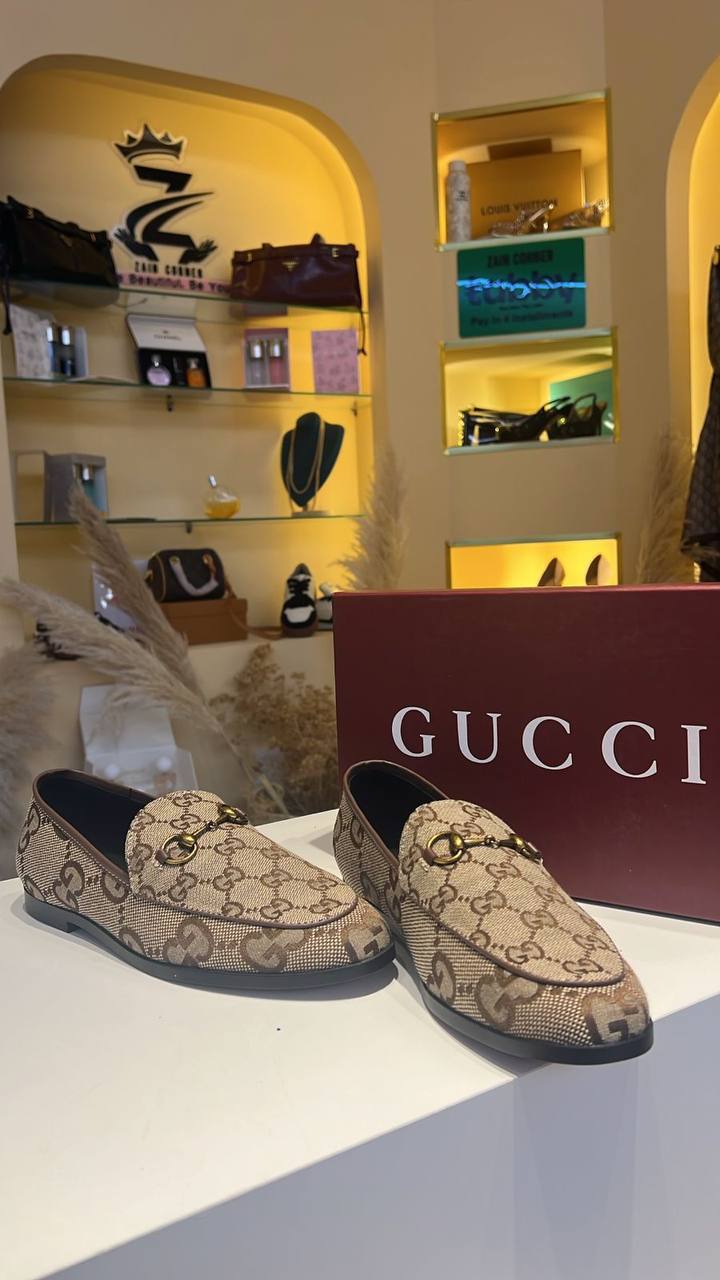 Gucci

150 dha
36-41

Zain132
♥️♥️♥️