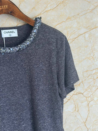 CHANEL
Women’s Tshirt
Master Quality 
SML
320 dhs🇦🇪🇦🇪

Zain276
♥️♥️♥️