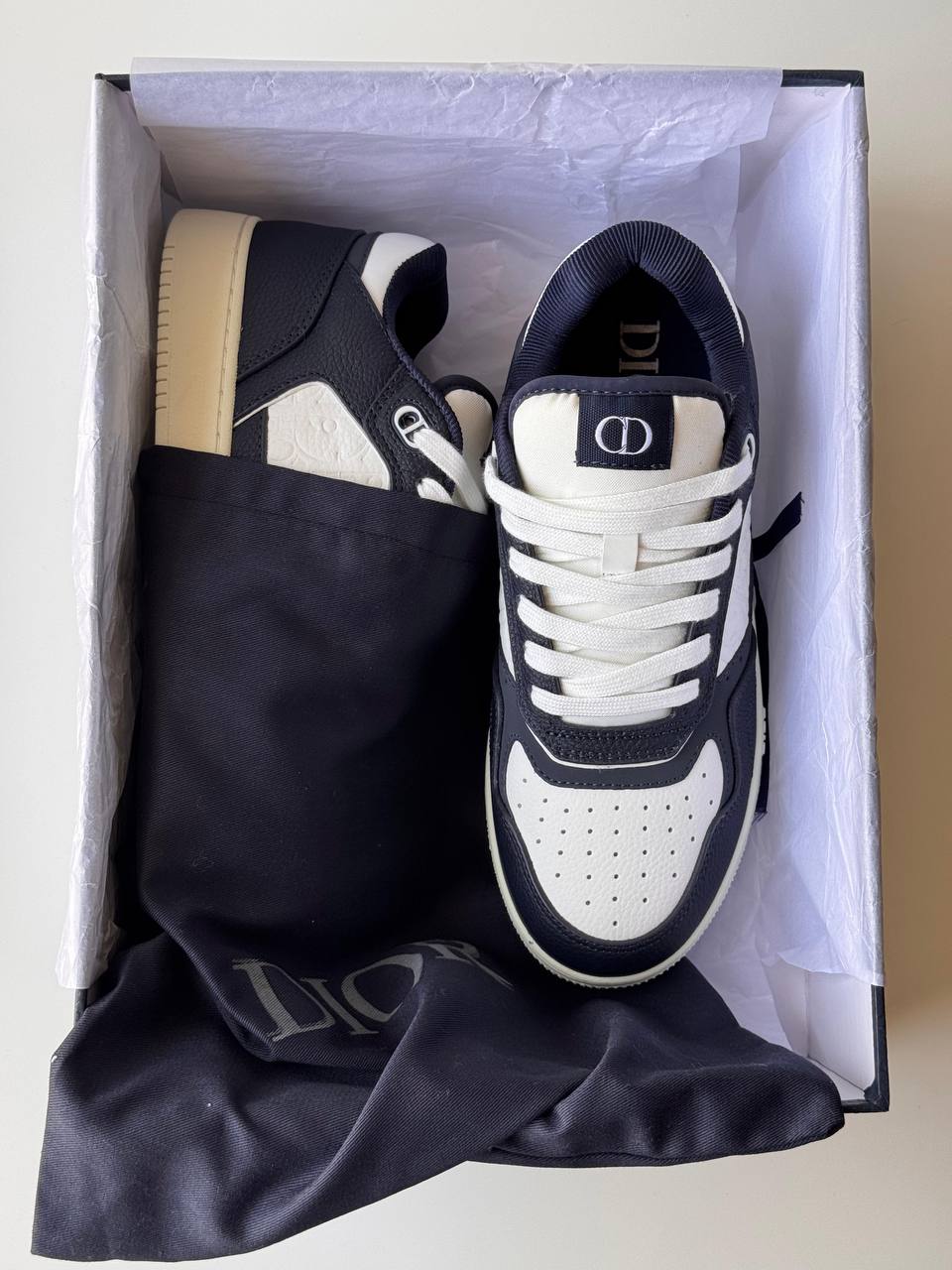 Dior B27 Uptown Sneaker
*AAA quality*
*size:40 to 46*
500 dhs❣️

Zain185
♥️♥️♥️