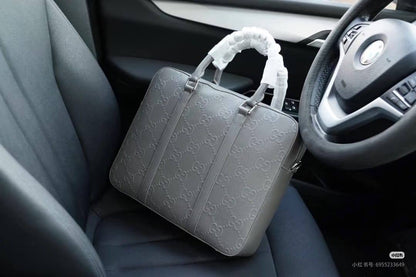LV Master Bags 
New Stock
For Price 👇 WTSP Text Zain 0568585901

Zain10
♥️♥️♥️