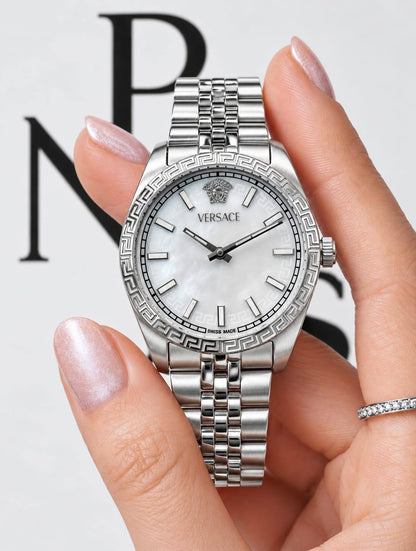 Versace 

watch for ladies 

good quality 

280 dhs🇦🇪🇦🇪

(size 36mm)'

Zain59
♥️♥️♥️