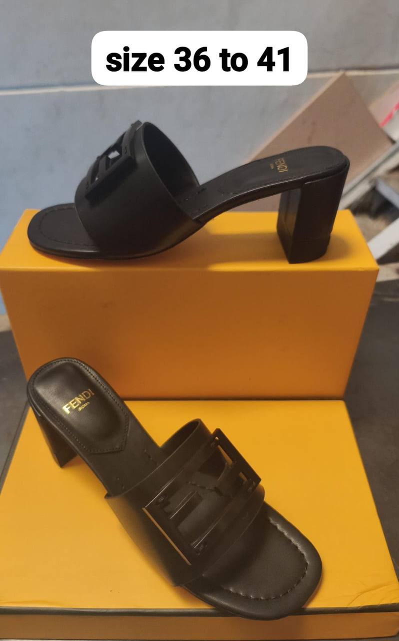 Fendi

size 36 to 41

90 dhs🇦🇪🇦🇪

Zain103
♥️♥️♥️