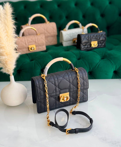 Dior  ✨💥
Available original box 📦 
With full packing 🎀🎀
Super high quality 💥💥
For Price 👇 WhatsApp✅
0568585901 
0507557372
0552275751 Owner Zain 👌

Zain283
♥️♥️♥️