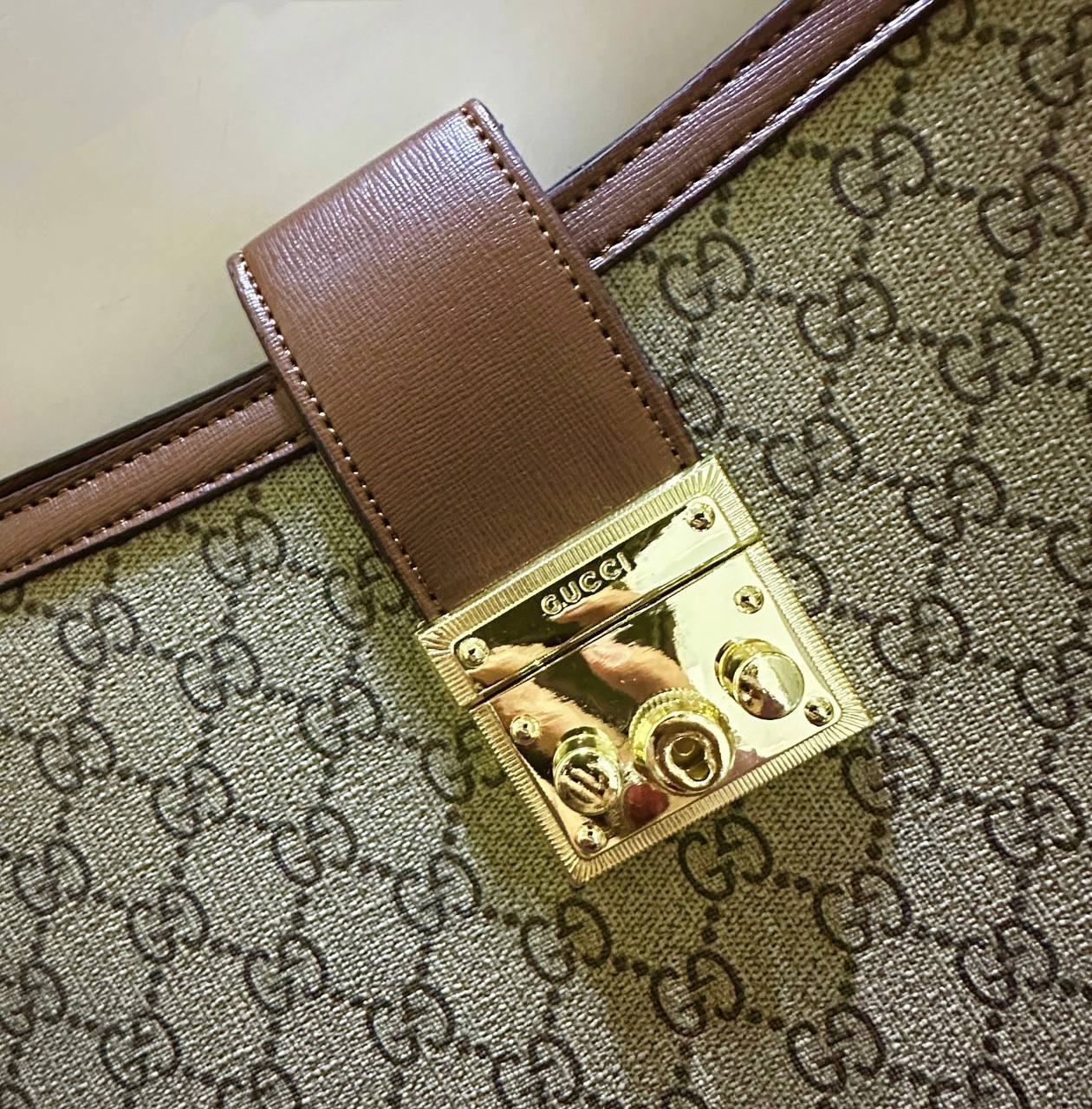 GUCCI 
GOOD QUALITY 
120 dhs✅

Zain39
♥️♥️♥️