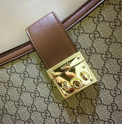 GUCCI 
GOOD QUALITY 
120 dhs✅

Zain39
♥️♥️♥️