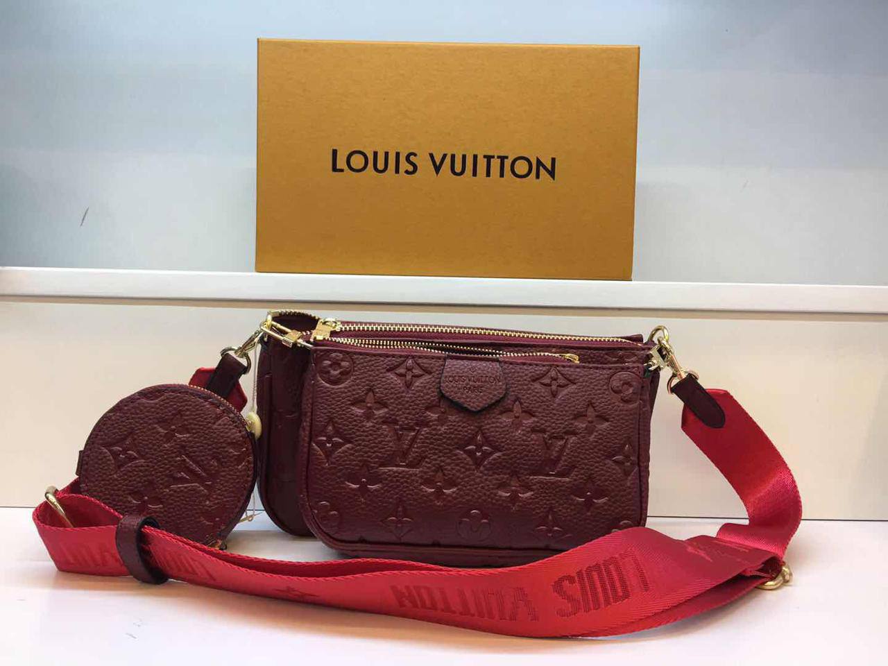 LV
with box
🎁🎁🎁

100 dhs✅

Zain143
♥️♥️♥️
