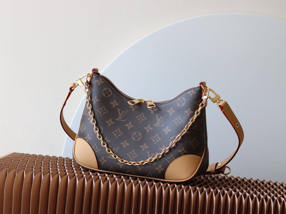 LV 
Master🌺
 370 dhs✅❤️❤️🙋‍♂️

Zain228
♥️♥️♥️