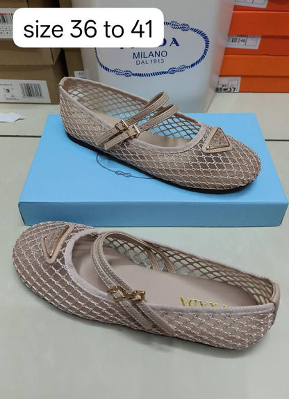 Prada

Size 36 to 41

110 dhs💓

Zain146
♥️♥️♥️