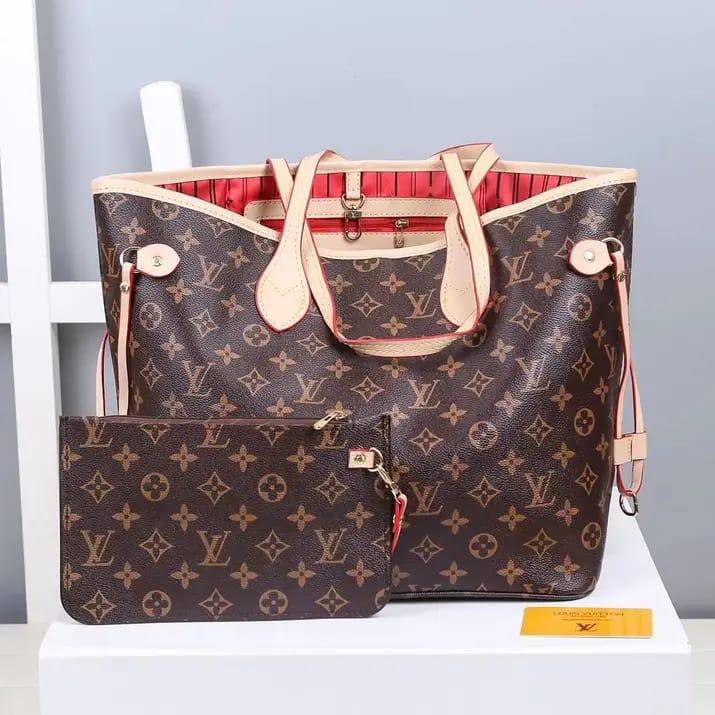 LV
100 Dhs🇦🇪

with box

High quality
Zain26
♥️♥️♥️